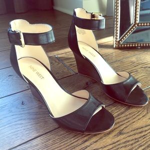Nine West Black Leather Wedge High Heels size 7